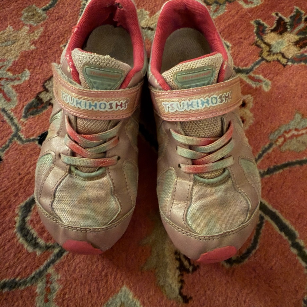 Beloved PINK size 11.5 Tsukihoshi big-kid shoes